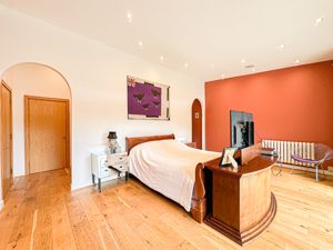 Photo 39- click for photo gallery